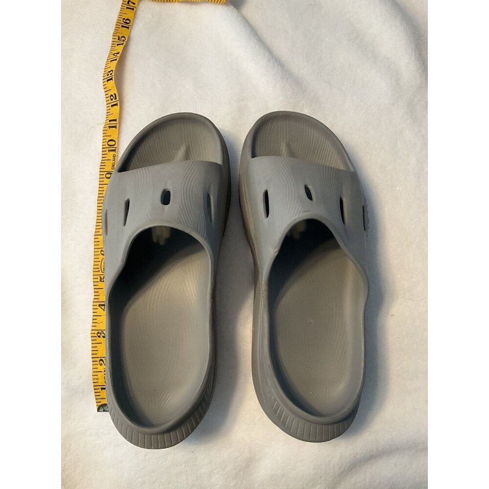 Hoka One One Mens Ora Recovery 3 Gray Slip On Slide Sandals. Men’s 7 Women’s 9